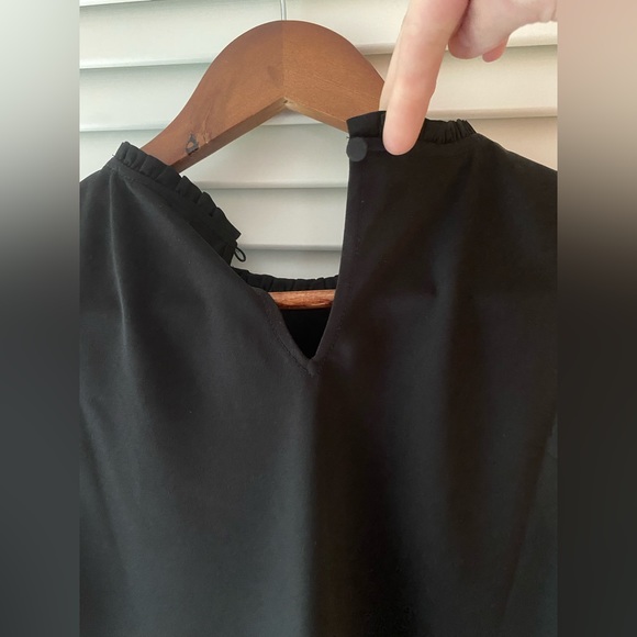 J. Crew 365 Black Sleeveless Blouse - Picture 2 of 2